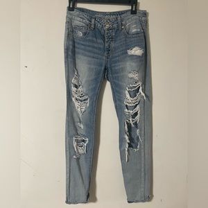 American Eagle women’s boyfriend jeans